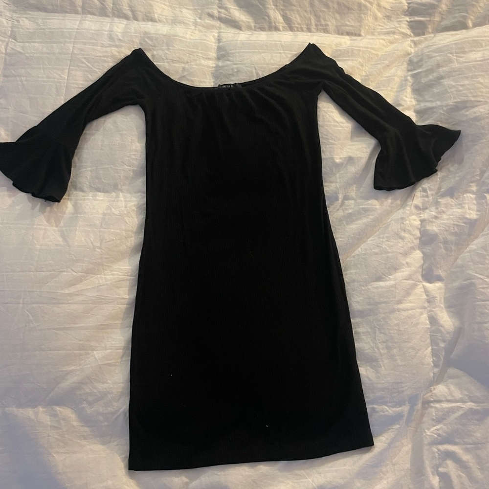 Forever 21 Black Off-Shoulder 3 Quarter Sleeve Dress